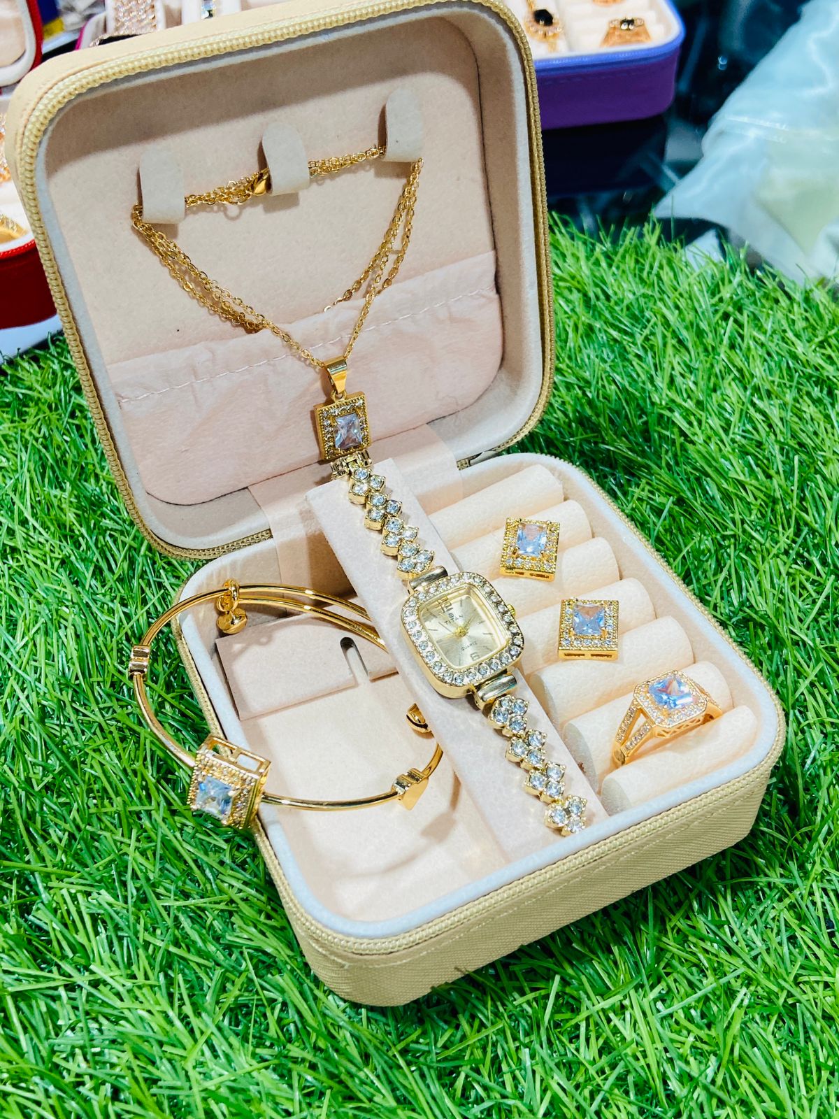 Jewelry Box with Jewelry Set