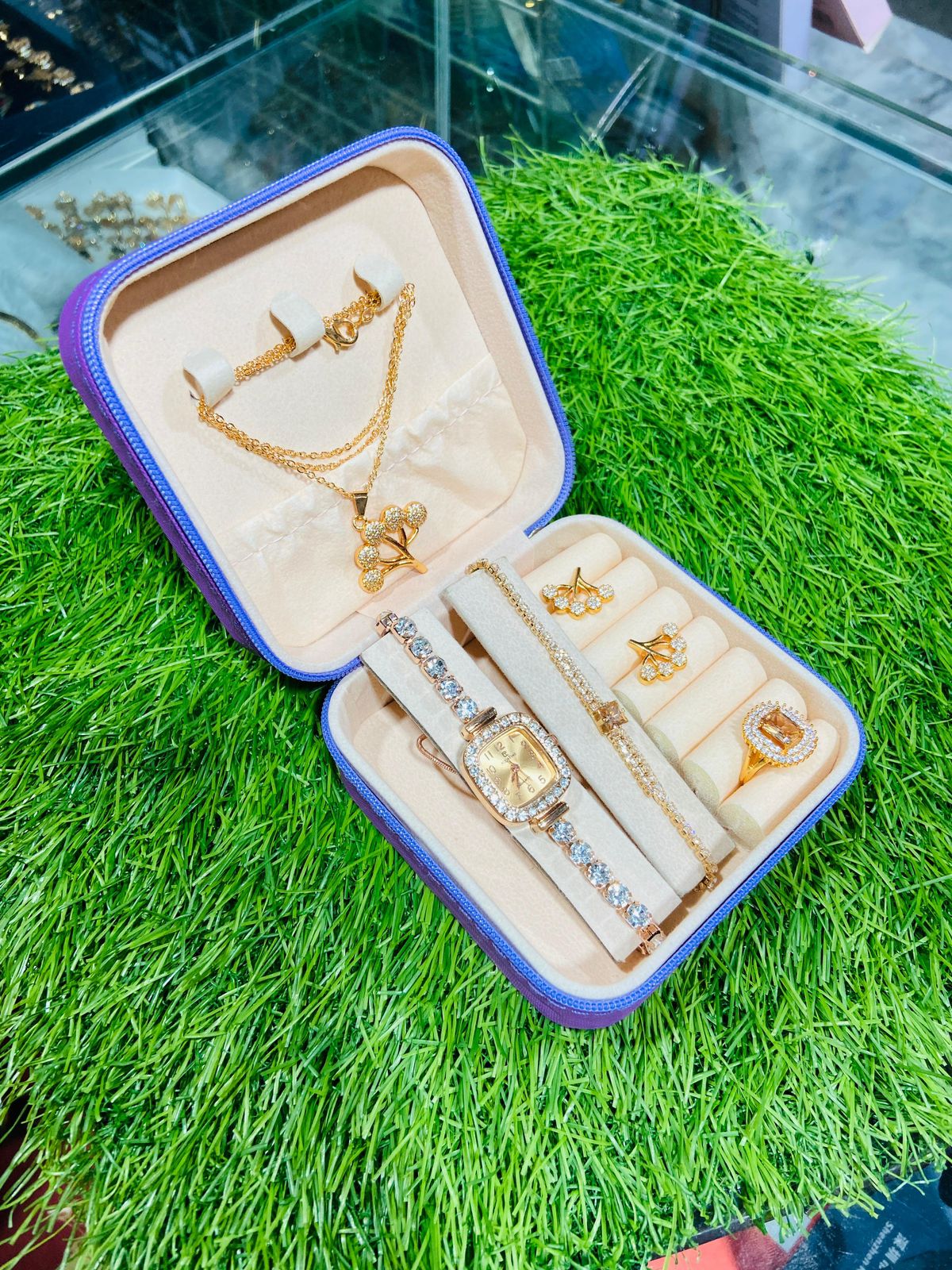 Jewelry Box with Jewelry Set