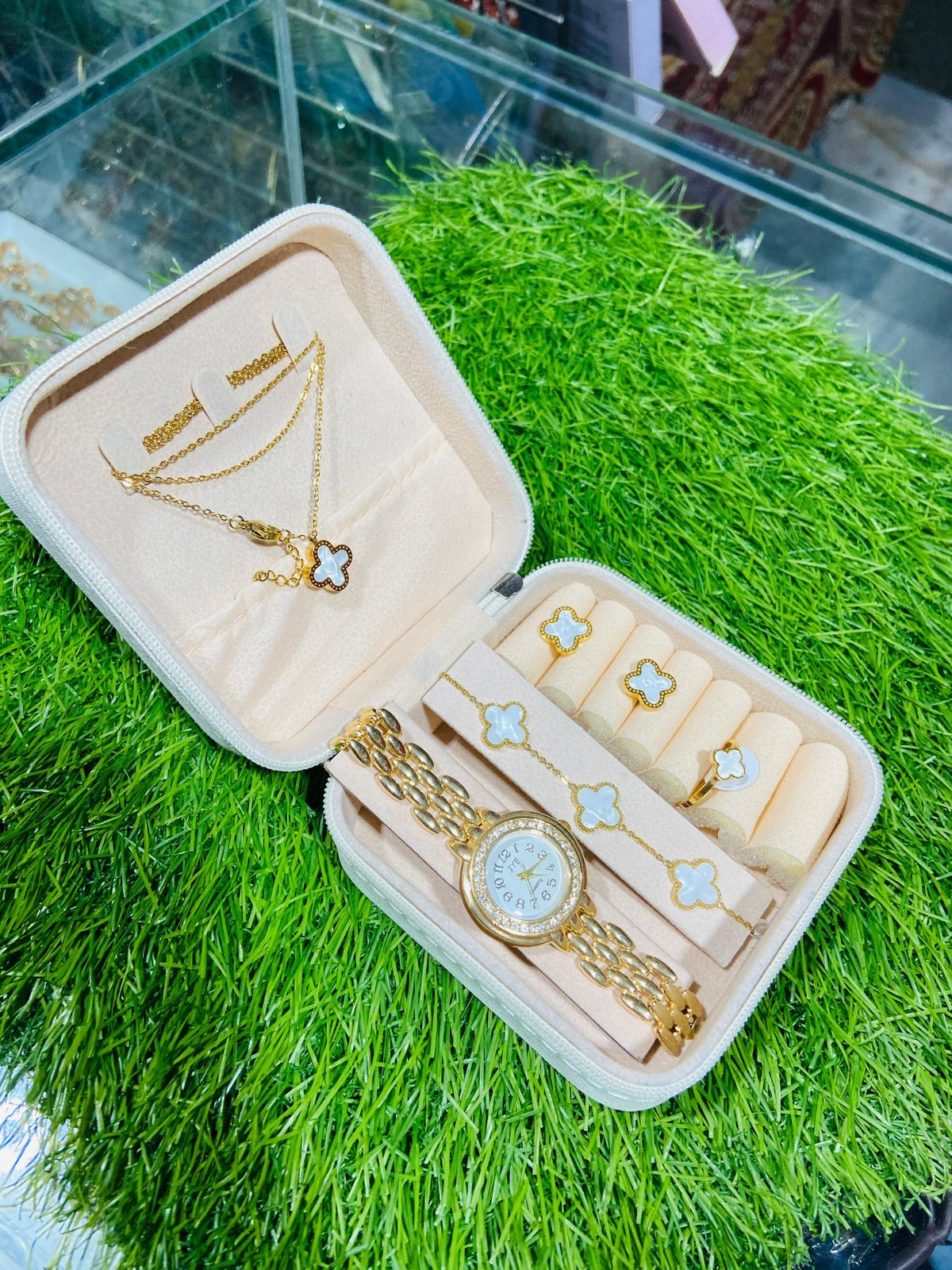Jewelry Box with Jewelry Set