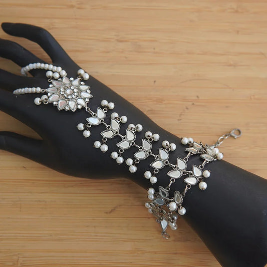 Golden Based Kundan Anja