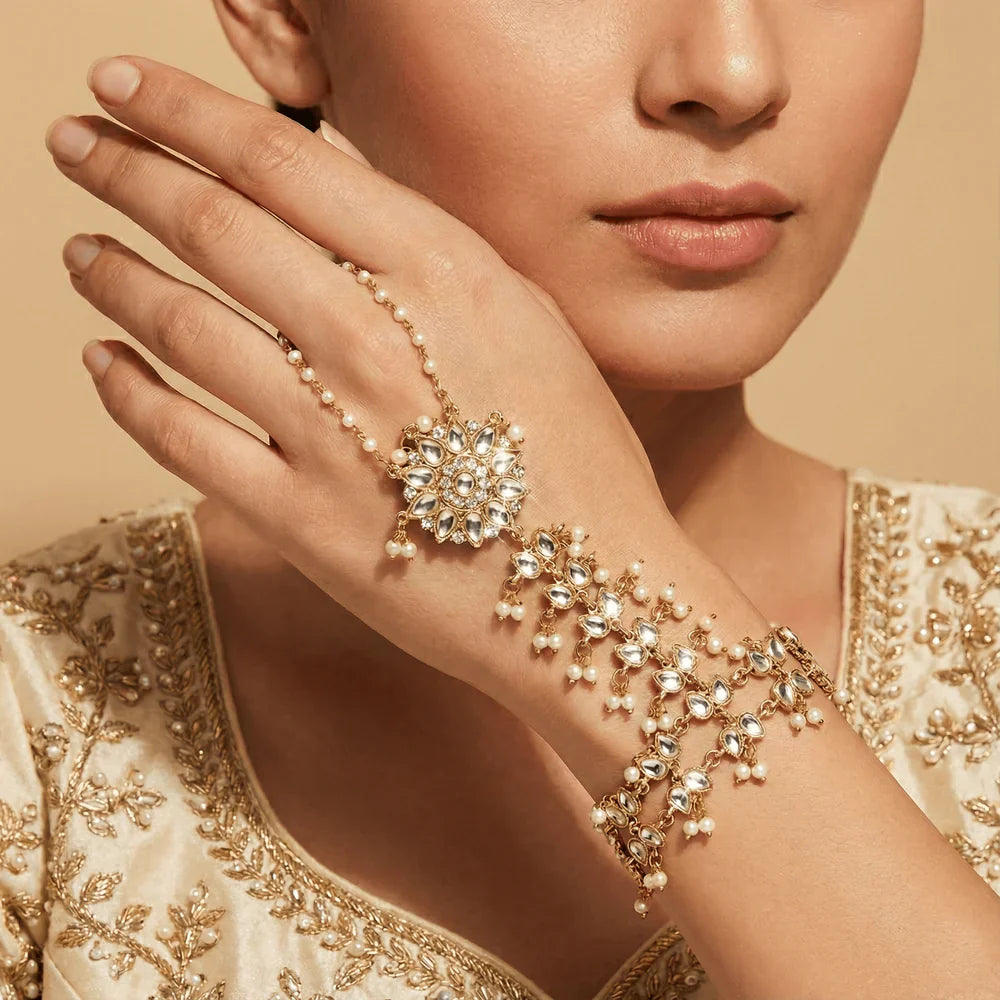 Golden Based Kundan Anja